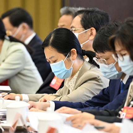 王穎：把信訪工作做到群眾家門(mén)口